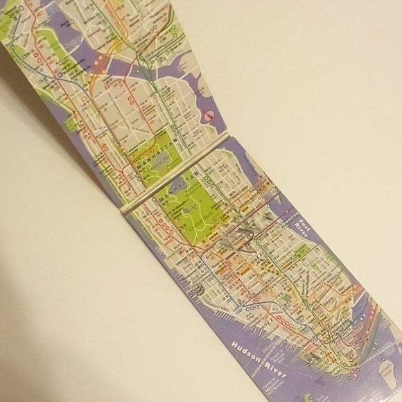 2/$20 VanDam Manhattan Unfolds Downtown Edition ©2004 644736271848 9781932527186 - Picture 2 of 10